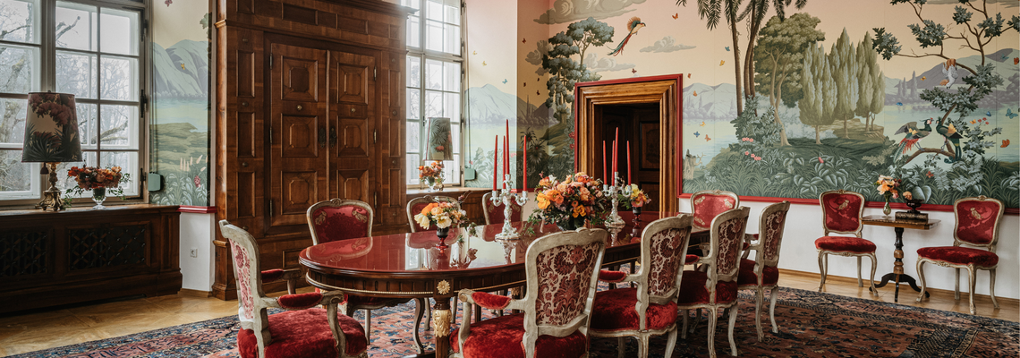 Der „Rote Salon“ wird zur Design-Hommage an das Vermächtnis von Max Reinhardt Der „Rote Salon“ wird zur Design-Hommage an das Vermächtnis von Max Reinhardt