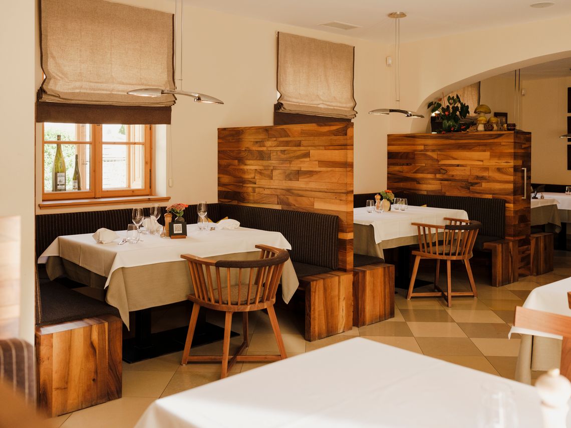 Floh-Zeitreise durch 4 Jahrzehnte mit JRE Josef Floh Floh-Zeitreise durch 4 Jahrzehnte mit JRE Josef Floh